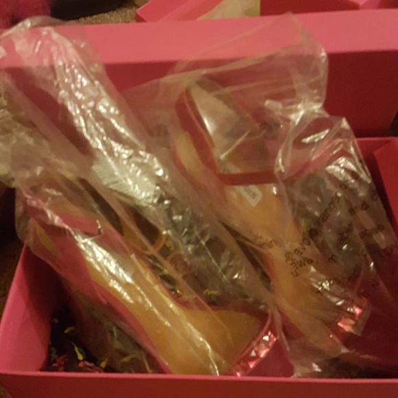 NWB Steve Madden Studded High heel sandals - Picture 2 of 4